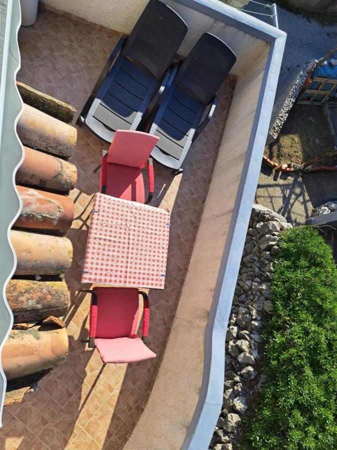 Holiday Home Pernat Bagian luar foto