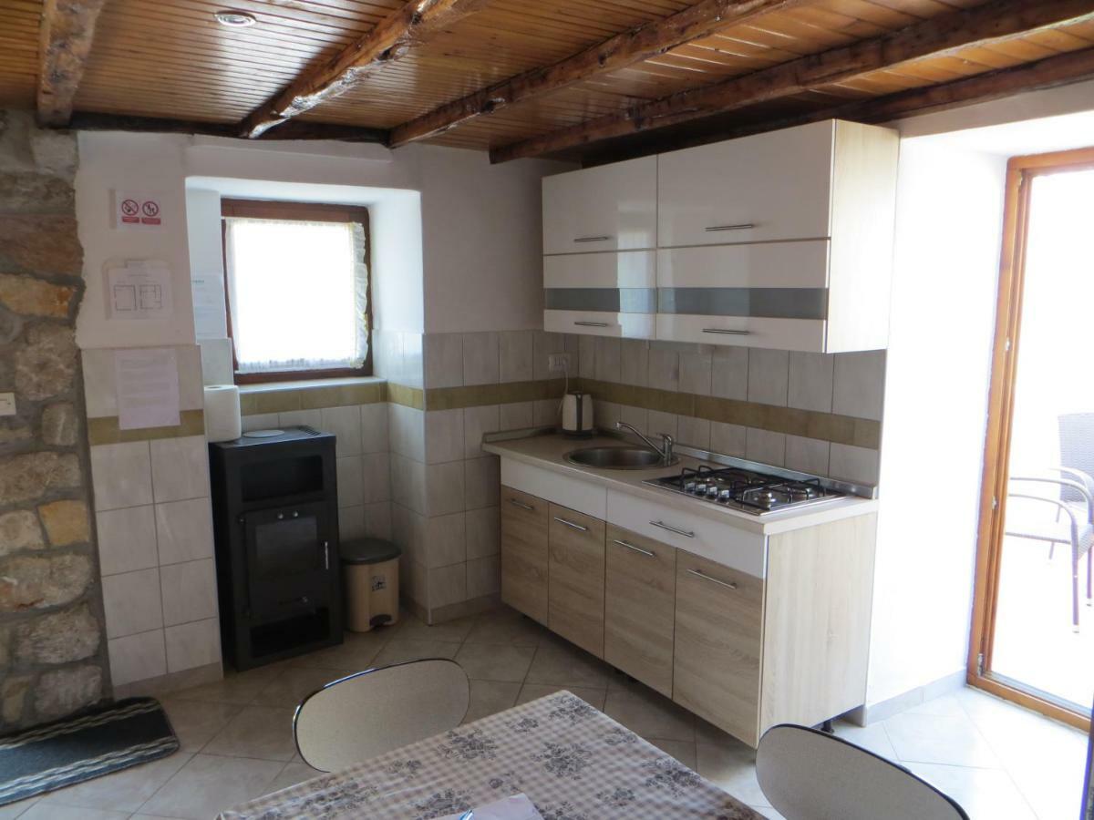 Holiday Home Pernat Bagian luar foto